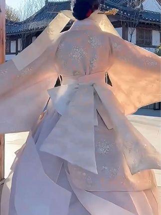 猪小七女帝装图片欣赏,猪小七的霸气造型解析 猪小七女帝装图片欣赏,猪小七的霸气造型解析