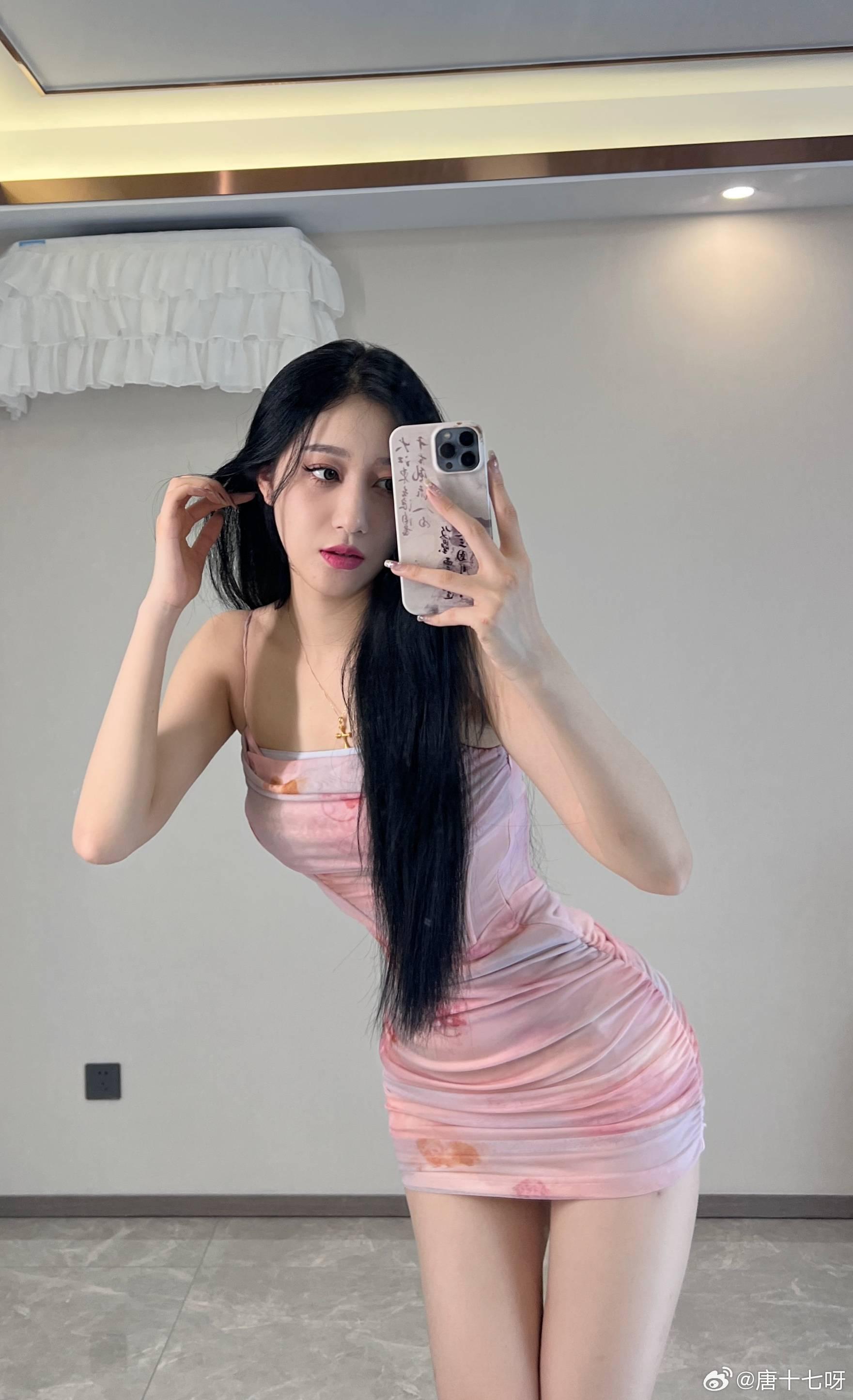 唐十七微密圈图片展现青春活力和魅力