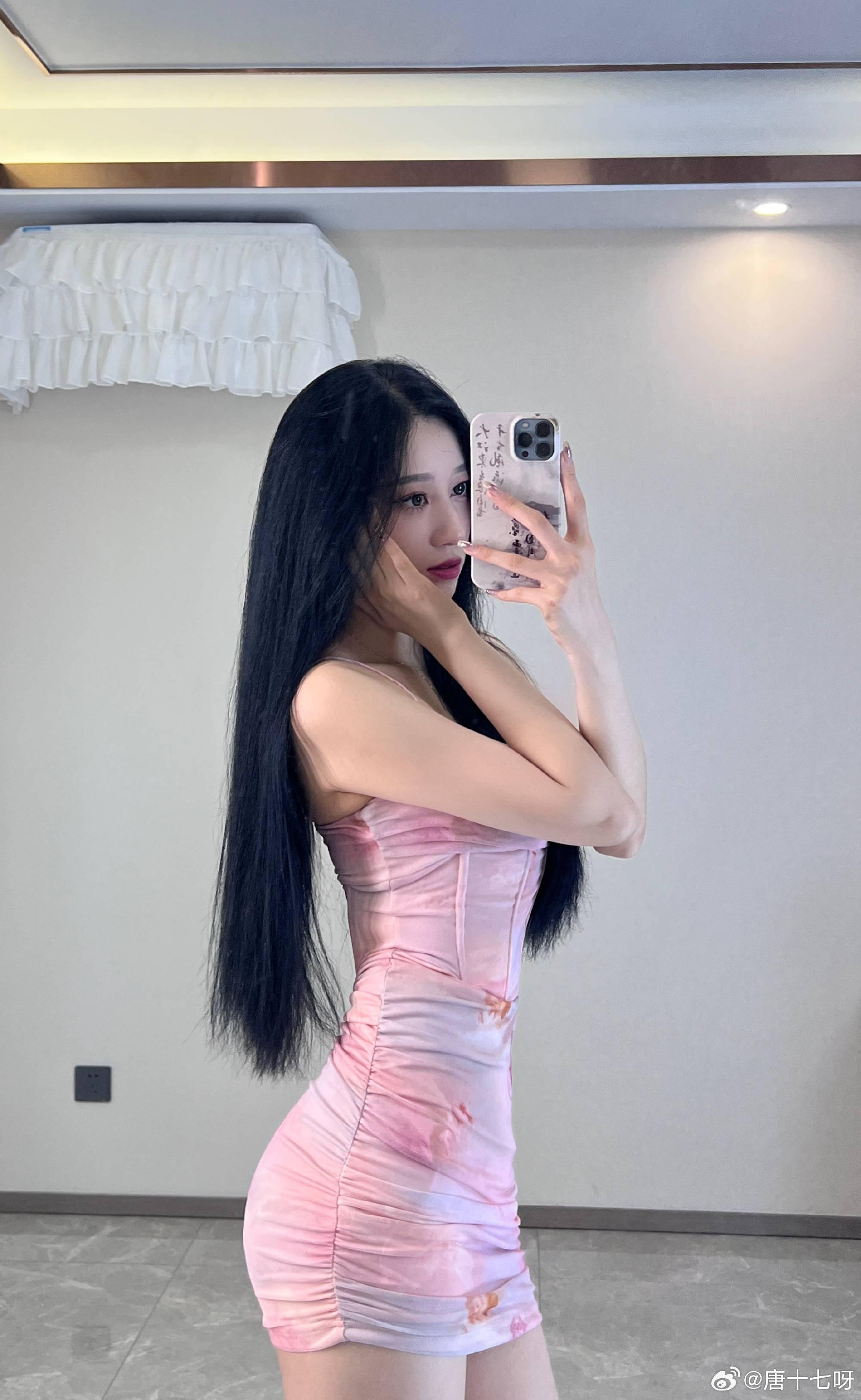 唐十七微密圈图片展现青春活力和魅力