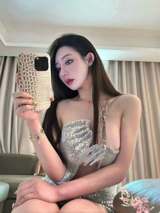 不爱笑的赛琳微密圈套图，无水印原版资源下载