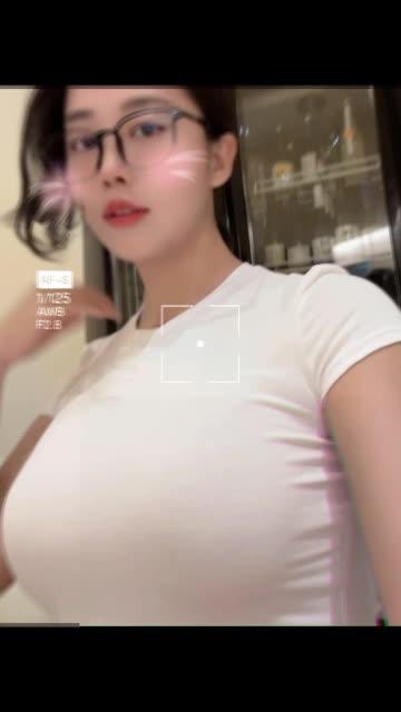 张贺玉西安网红的崛起,微博推特Ins上的她到底是谁? 张贺玉西安网红的崛起,微博推特Ins上的她到底是谁?