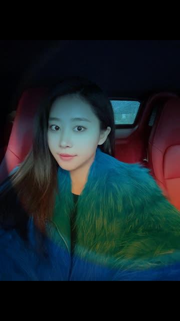 张贺玉西安网红的崛起,微博推特Ins上的她到底是谁? 张贺玉西安网红的崛起,微博推特Ins上的她到底是谁?