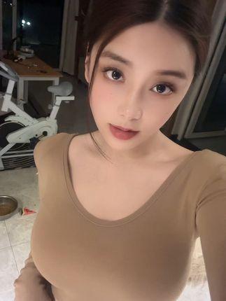 快手奶雯觅圈资料是真的吗?让我们一探究竟 快手奶雯觅圈资料是真的吗?让我们一探究竟