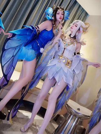 飞天小喵警微密圈作品资源美照，精致妆容与苗条身材尽显魅力