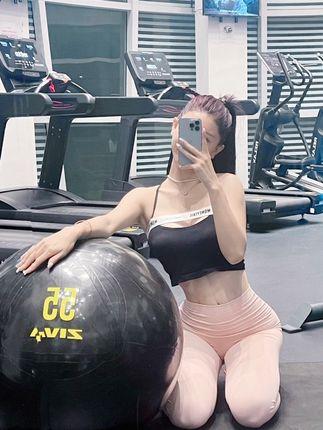 微密圈99年出生的健身女神金希儿，诠释健康美的最佳榜样