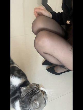 巨恶小锯鳄微密圈“我要睡了骗你的”粉丝互动趣闻大揭秘