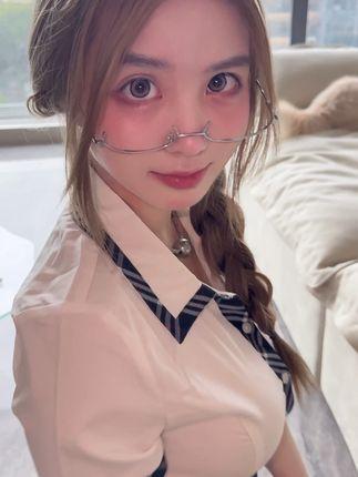 快手网红八酱作品的回味与欣赏,解析八酱作品中的深度与趣味性 快手网红八酱作品的回味与欣赏,解析八酱作品中的深度与趣味性