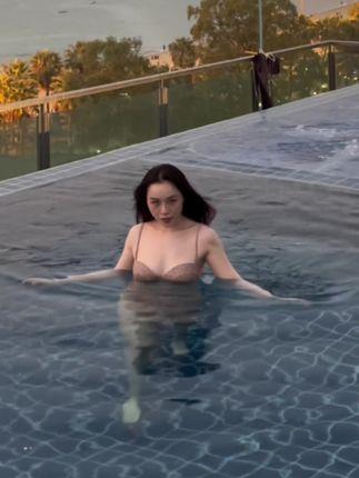 铁锤姐姐的微密圈写真及视频大放送，不容错过