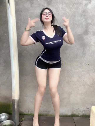 可爱的肉巴微密圈图片大公开，全新作品让你目不转睛