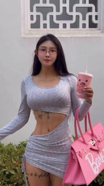 宋昱欣hitomi写真热销背后的故事是什么?热门写真宋昱欣hitomi系列深度解析 宋昱欣hitomi写真热销背后的故事是什么?热门写真宋昱欣hitomi系列深度解析