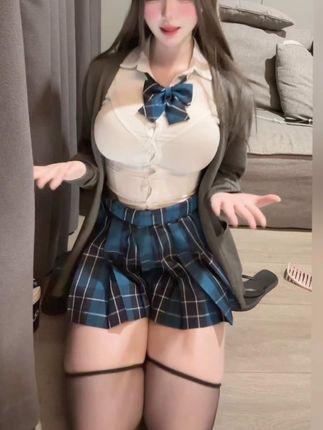 桃桃sama的时尚穿搭秀全纪录,解锁她的穿搭秘籍,时尚潮人必看 桃桃sama的时尚穿搭秀全纪录,解锁她的穿搭秘籍,时尚潮人必看