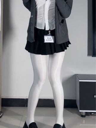 白龙猫女微密圈weme作品资源，喵系少女的时尚秘密