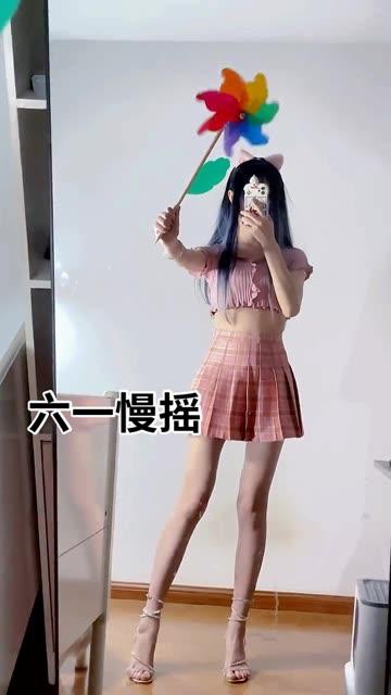 抖音小起本雾(蒹葭苍苍)的微密圈资源下载，高清图片尽在此处