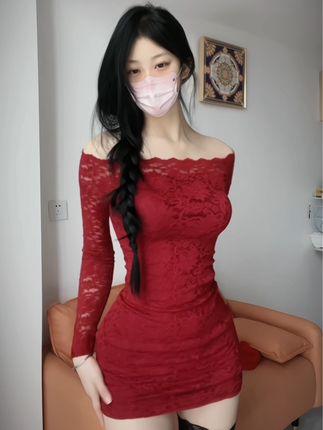 抖音网红强妈微密圈作品资源，完美身材时尚穿搭引爆粉丝追捧