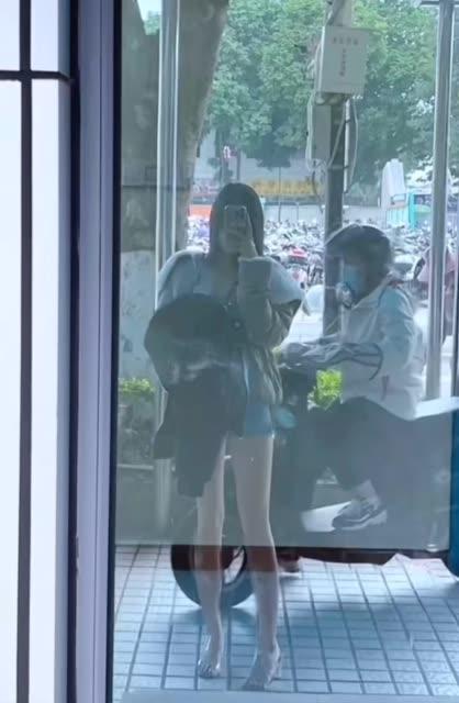 保守的妻子微博粉丝热议，微密圈女神的最新动态