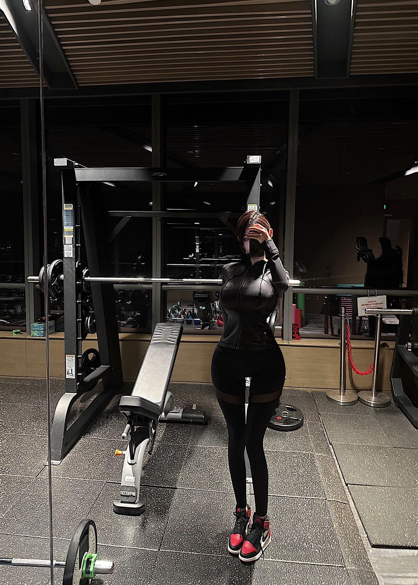 脸红Dearie和脸红MM,她们是同一个人吗? 脸红Dearie和脸红MM,她们是同一个人吗?