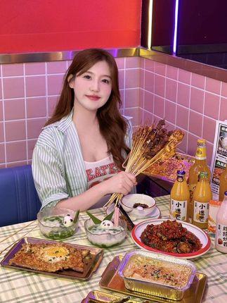 B站UP主草莓粥粥的微密圈全集分享，十万口舰长的私密作品打包下载