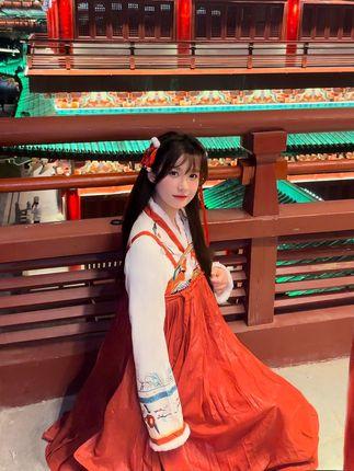 B站UP主草莓粥粥的微密圈全集分享，十万口舰长的私密作品打包下载