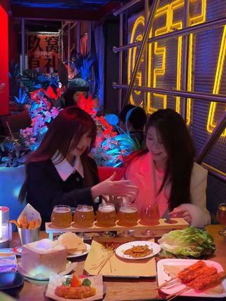 B站UP主草莓粥粥的微密圈全集分享，十万口舰长的私密作品打包下载