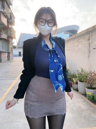 抖音明星肉巴微密圈作品资源，可爱形象与火辣身材满满魅力