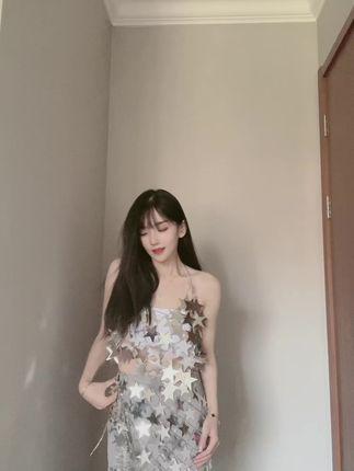 崽崽aaa的可爱纯欲小姐姐，动感光波视频热度飙升