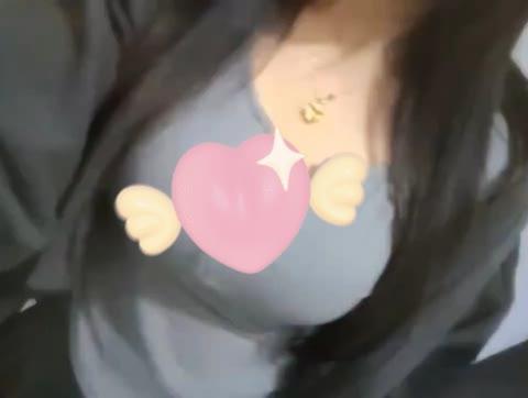 抖音美女晴天小猪本猪的时尚穿搭,文案与颜值的完美结合 抖音美女晴天小猪本猪的时尚穿搭,文案与颜值的完美结合