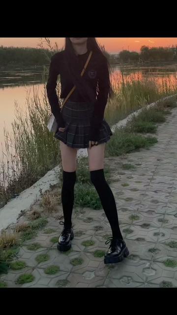 脸红Dearie的私人健身教练,她的完美身材背后有何秘密? 脸红Dearie的私人健身教练,她的完美身材背后有何秘密?