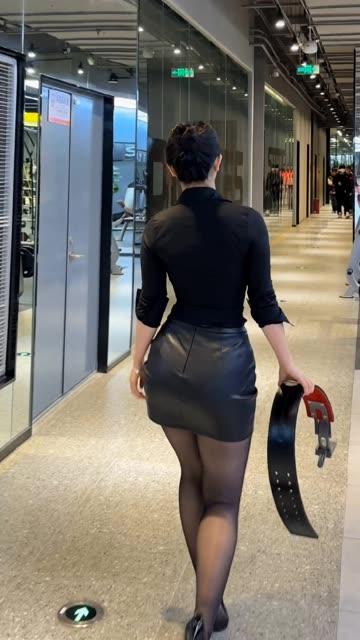 詹詹0220微博觅圈付费视图赏析一站式获取VIP资源，从健身到摄影，詹妮的视觉之旅