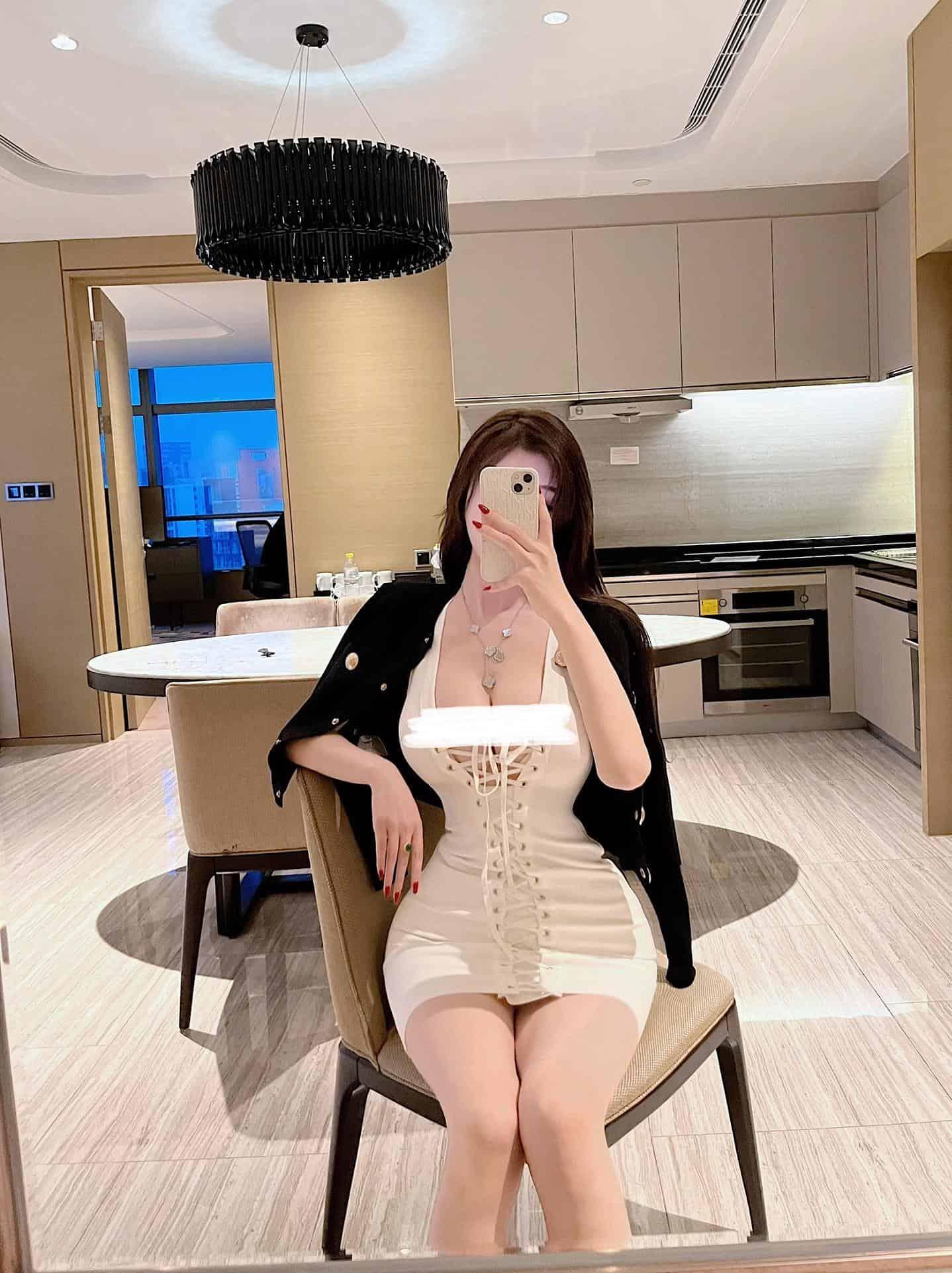 性感多才多艺游戏主播脸红Dearie微密圈作品展现，短视频大咖的魅力