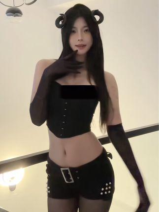 抖音鱼神微密圈作品资源《浴室情趣》带你领略放松时刻