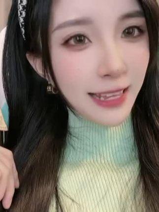 李嘉欣97抖音号与微博动态，这个女神的最新资讯