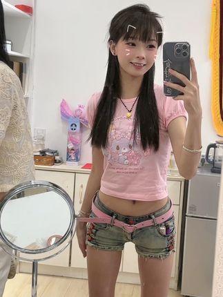 聂傲娇微密圈傲娇性格解析,微密圈_聂傲娇红色连衣裙风格揭秘 聂傲娇微密圈傲娇性格解析,微密圈_聂傲娇红色连衣裙风格揭秘