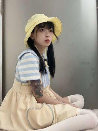 聂傲娇微密圈傲娇性格解析,微密圈_聂傲娇红色连衣裙风格揭秘 聂傲娇微密圈傲娇性格解析,微密圈_聂傲娇红色连衣裙风格揭秘