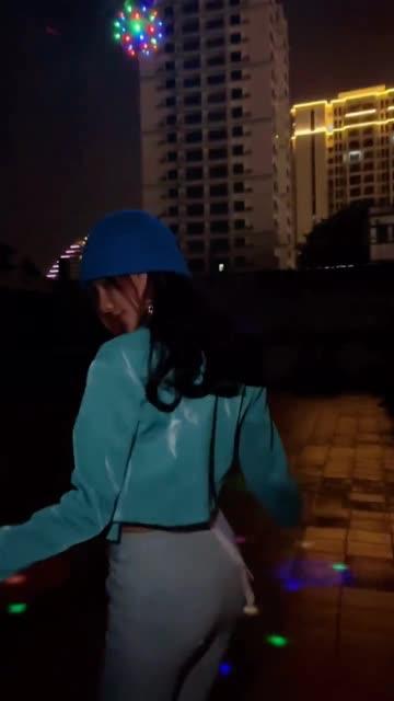 网红就是阿朱啊打扰电竞男友打游戏,其捣乱的下场写真照图片视频什么梗 网红就是阿朱啊打扰电竞男友打游戏,其捣乱的下场写真照图片视频什么梗