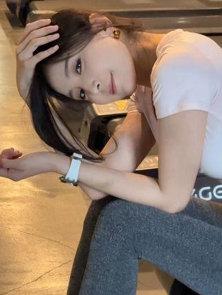 李嘉欣97最新微博更新,网红女神的日常分享 李嘉欣97最新微博更新,网红女神的日常分享