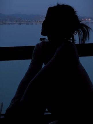 李嘉欣798真的退网了吗?网红女神的突然离去引发热议 李嘉欣798真的退网了吗?网红女神的突然离去引发热议