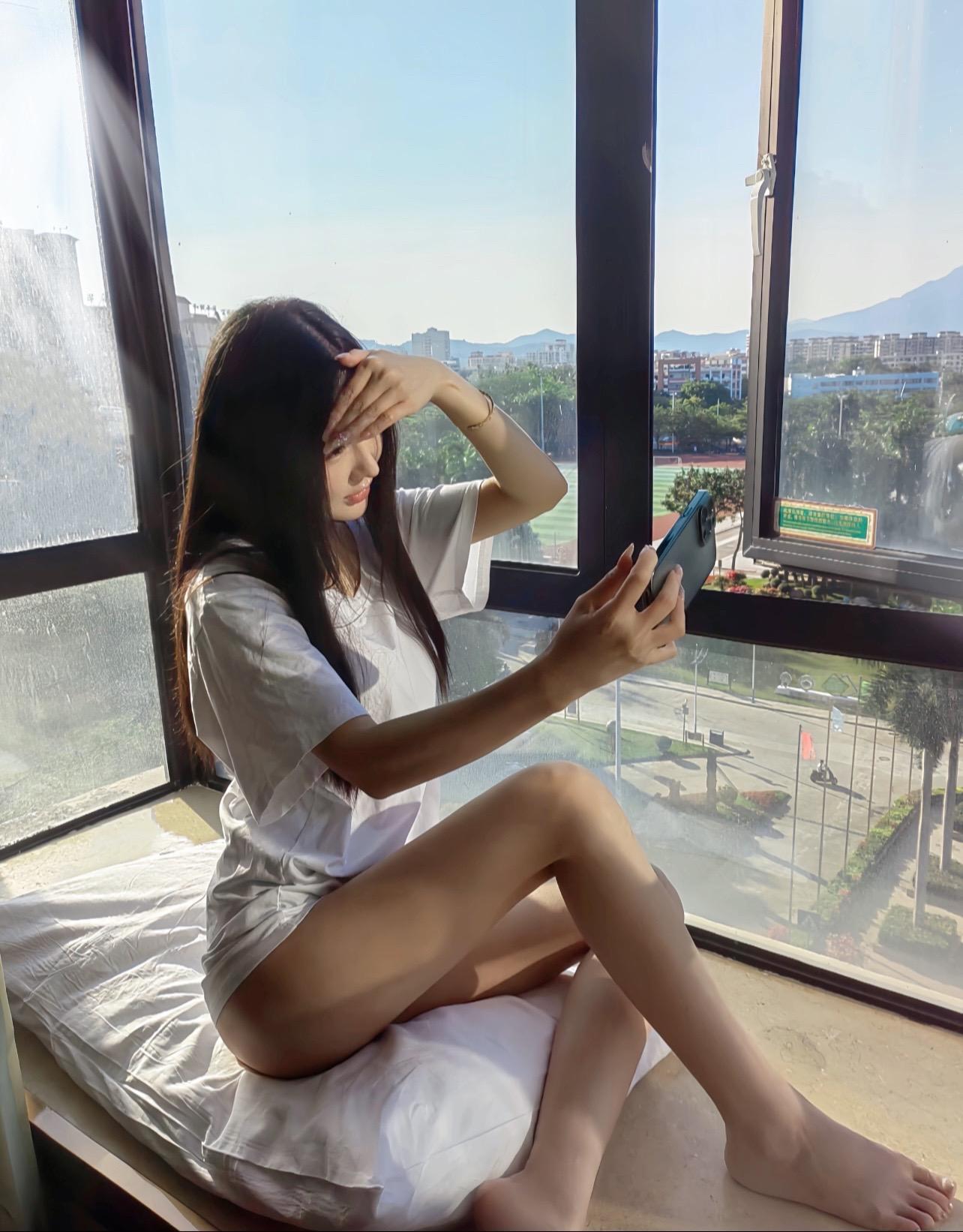 夏天的小雪微博与抖音内容对比，如何在两个平台上展现自我