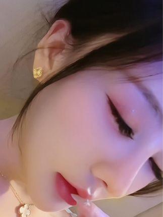 夏天的小雪原版视频，重温她的经典视频与成长历程