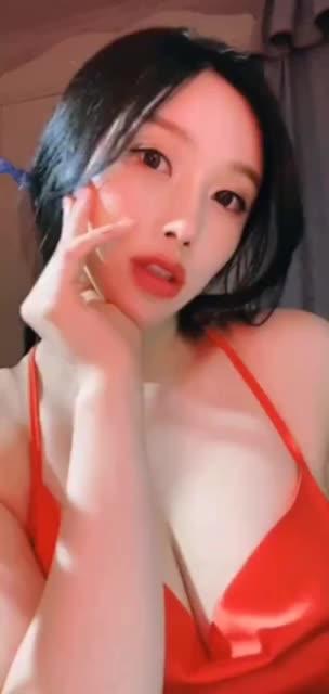 童小芯微密62W粉丝网红微密圈收费流出，VIP特权任您畅享