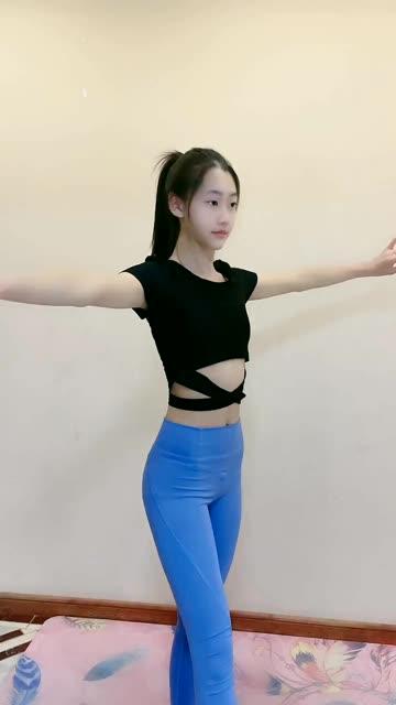 童小芯微密62W粉丝网红微密圈收费流出，VIP特权任您畅享