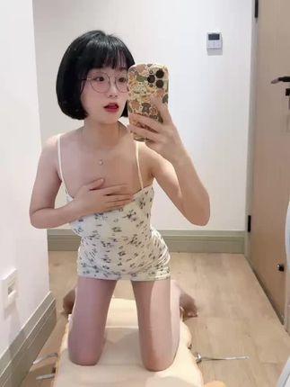 王胜利微密圈照片和视频真相，是否为她本人拍摄？