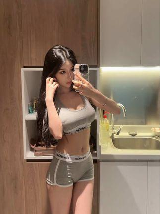 艾拉·isla健身写真合集，微密圈中无敌曲线的独家展示