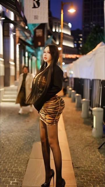 梦露Veronica真名揭秘,网红背后的真实身份 梦露Veronica真名揭秘,网红背后的真实身份