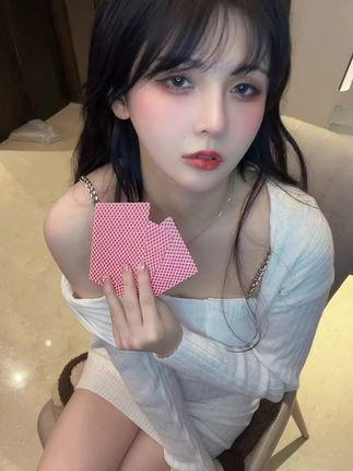 铁岭县刘辉商店微密圈的穿搭秘籍，商务与休闲并存