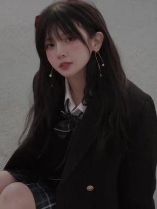 铁岭县刘辉商店微密圈的穿搭秘籍，商务与休闲并存