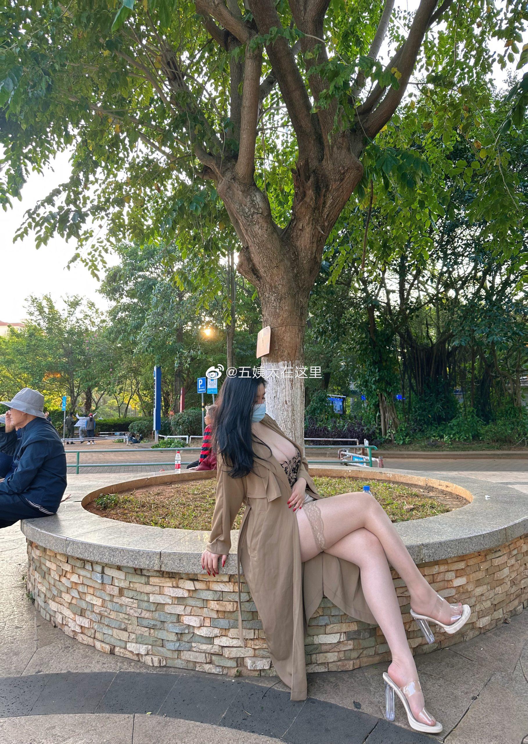 迷人的五姨太微密圈资源值得付费吗，探讨颜值博主圈子的真实性