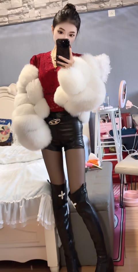 张鑫baby微密圈，魅力无限惊艳绽放