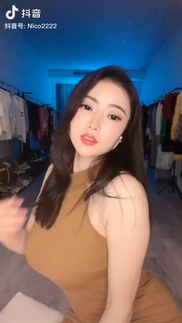 [微密圈]童小芯写真福利套图&视频合集，尽享视觉盛宴