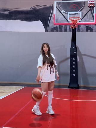 宋昱欣最火的照片网友直呼太惊艳!健身女神宋昱欣爆红照片合集 宋昱欣最火的照片网友直呼太惊艳!健身女神宋昱欣爆红照片合集