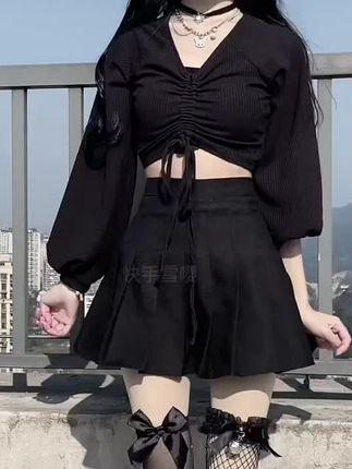 抖音时尚达人雪嘤公主微圈作品征服粉丝，穿搭风格独特